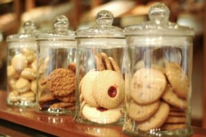 straight clear pressed cookies glass jar